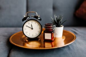 Styling metallics: hoe koper en zilver je woonruimte kunnen verlichten