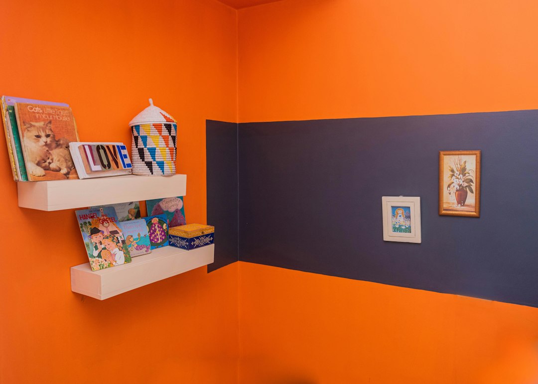 Een kleurrijk jungle fotobehang voor kinderkamer. Een kleurrijk jungle fotobehang voor kinderkamer.
